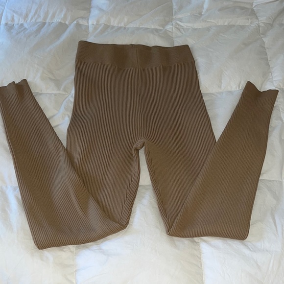 Missguided Pants - NWT Ribbed Basic Highwaisted Legging MISSGUIDED